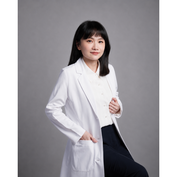 泓萱中醫診所 許尤菁 院長.png